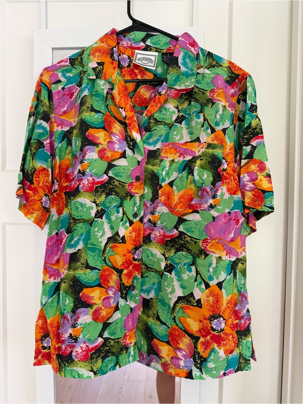 vintage short-sleeve button-down by Peaches & Smith 100% silk size M